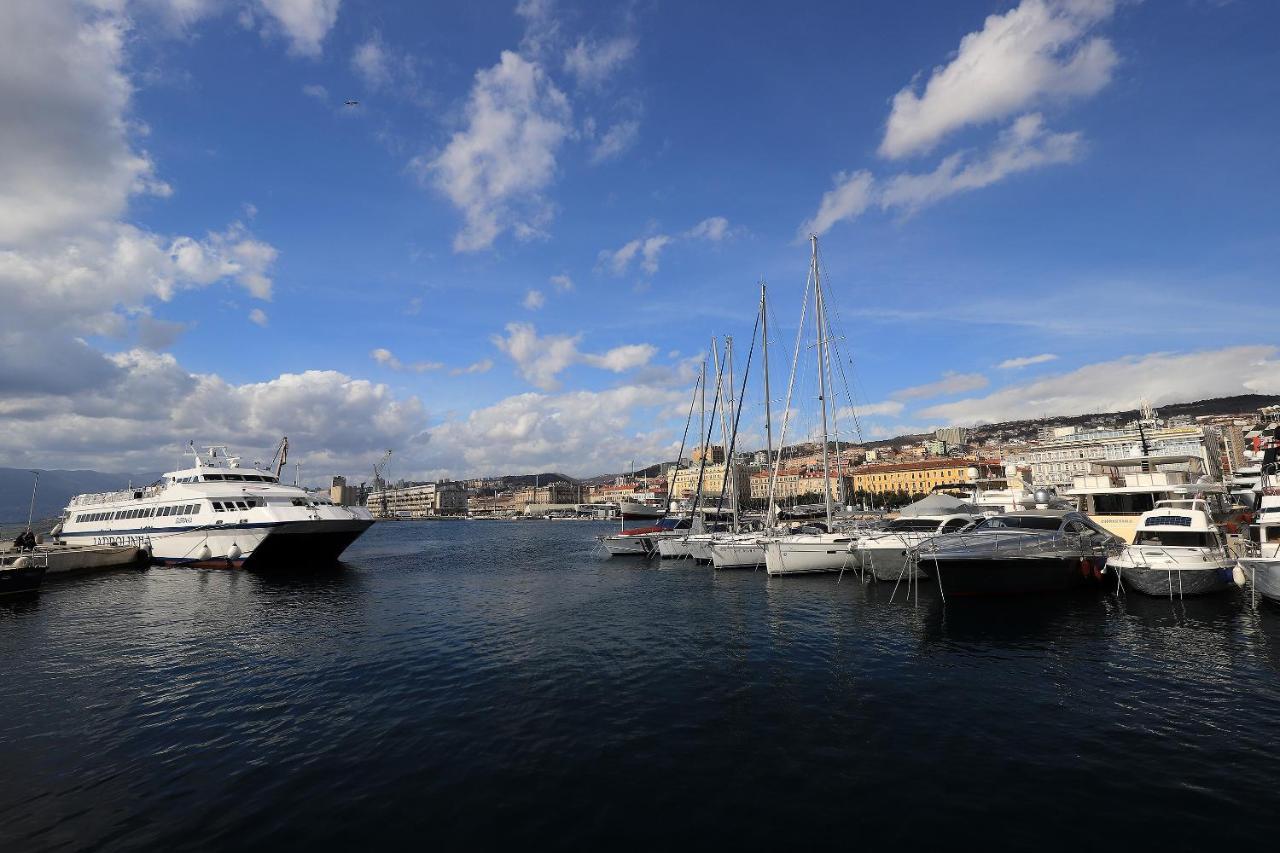 Chrystal Apps Integral Apartment Rijeka Bagian luar foto