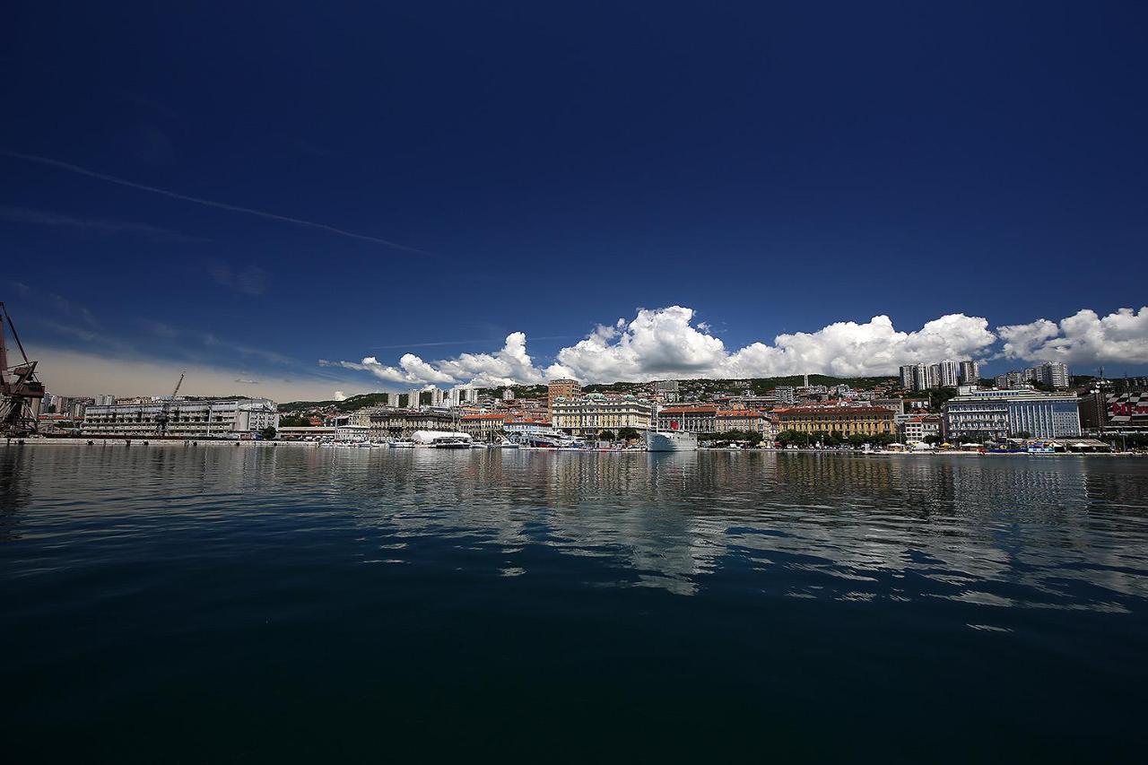 Chrystal Apps Integral Apartment Rijeka Bagian luar foto