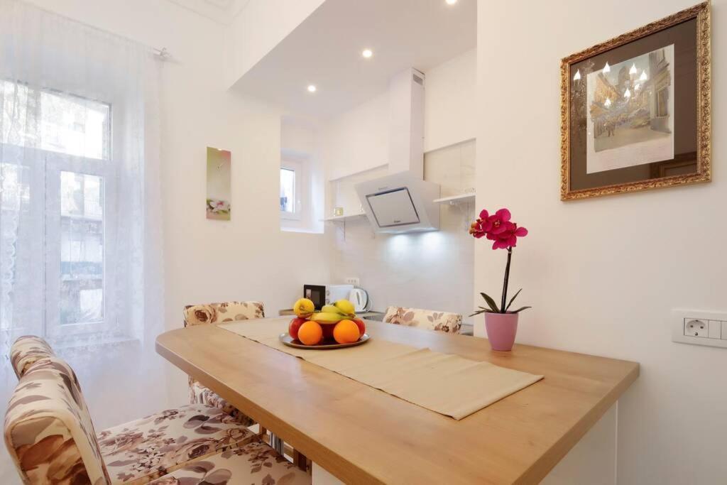 Chrystal Apps Integral Apartment Rijeka Bagian luar foto