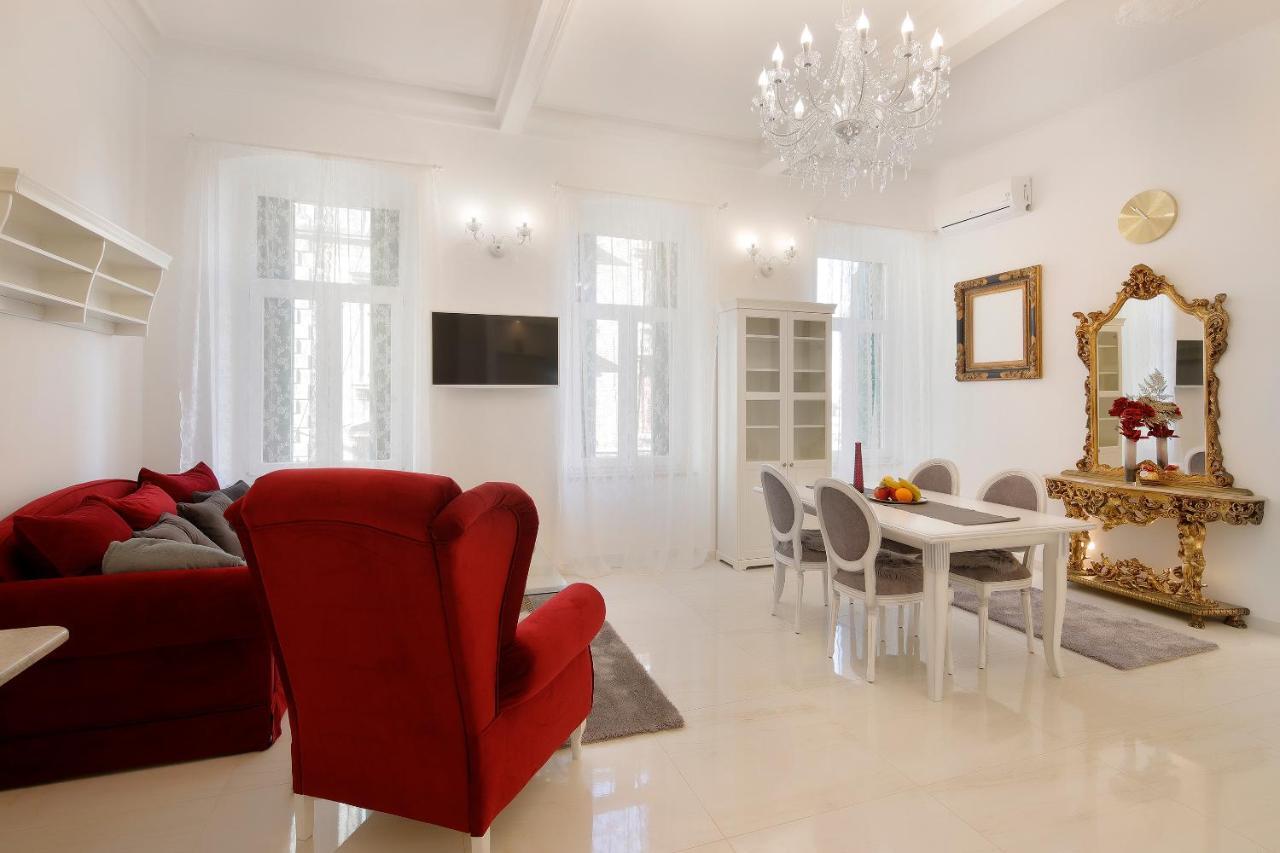 Chrystal Apps Integral Apartment Rijeka Bagian luar foto