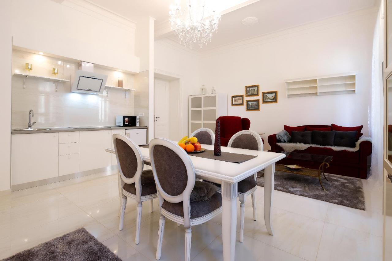 Chrystal Apps Integral Apartment Rijeka Bagian luar foto